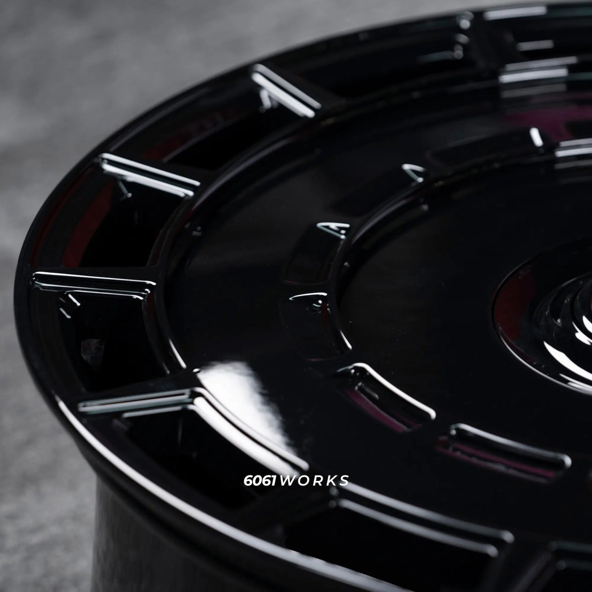 Custom forged wheels for Rolls Royce Ghost II 22 Inch | Vossen HF9 style Gloss Black texture close up