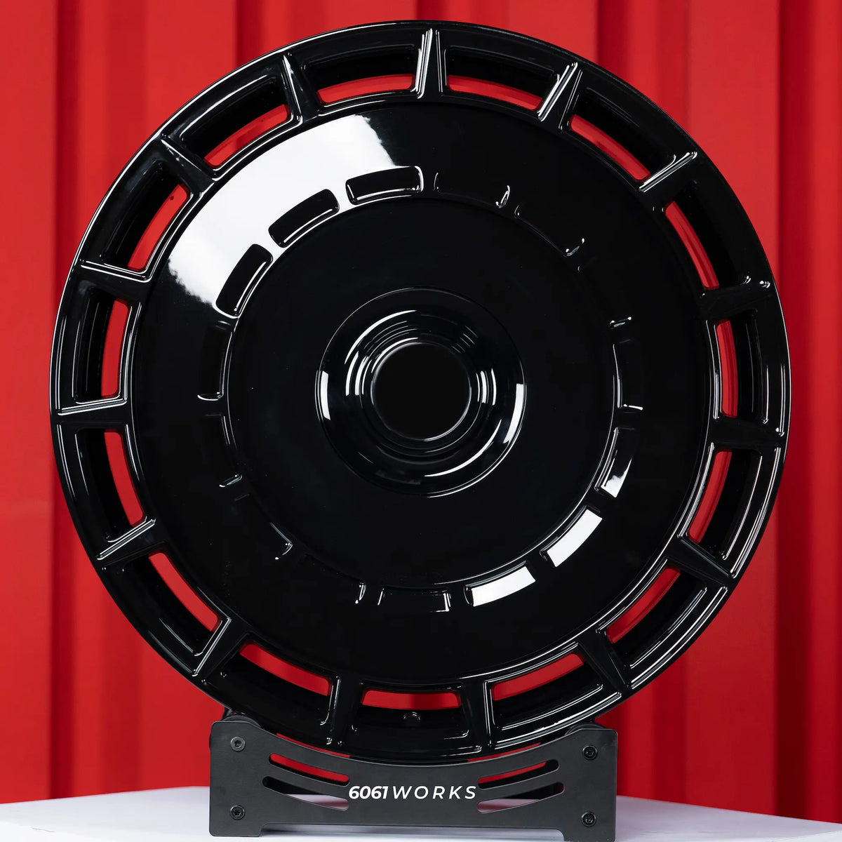 Custom forged wheels Vossen HF9 style for Rolls Royce Ghost II 22 Inch | Gloss Black front view on stand